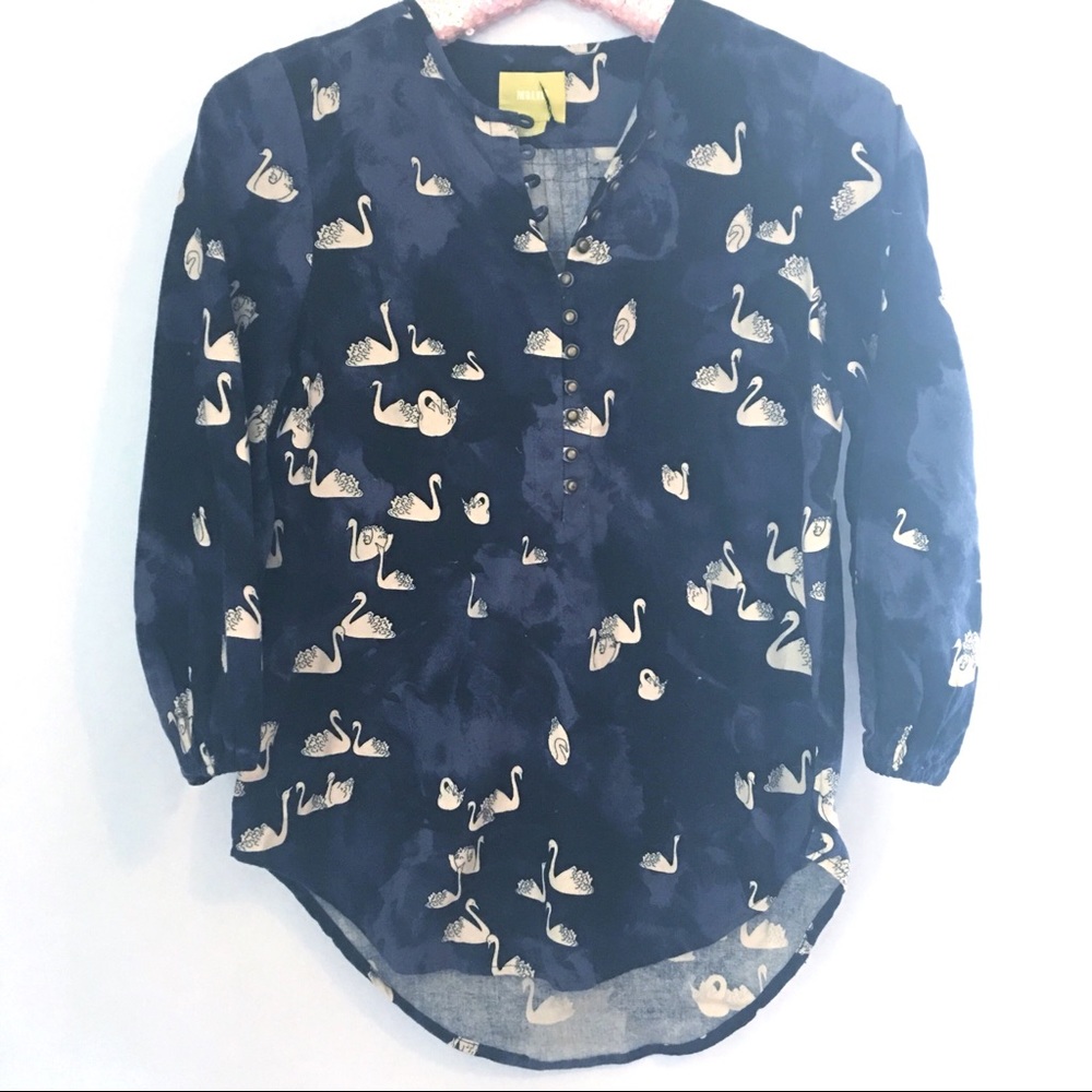 Meave | Bethesda Swan Print Shirt